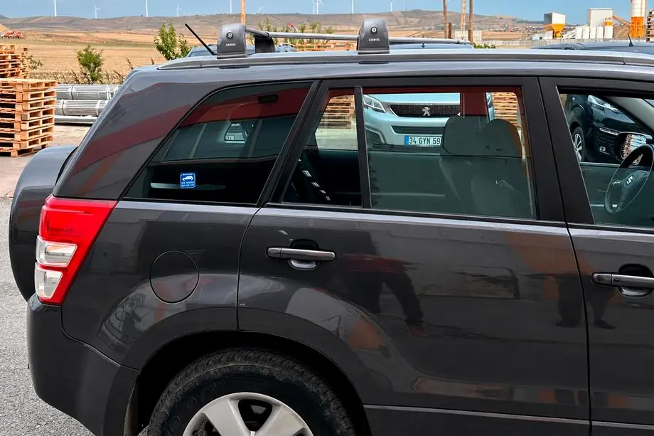 Suzuki Grand Vitara 2005–2017 Dakdragers (dwarsbalken) voor originele bevestigingspunten Ecem V3 (2 stuks) Foto 6