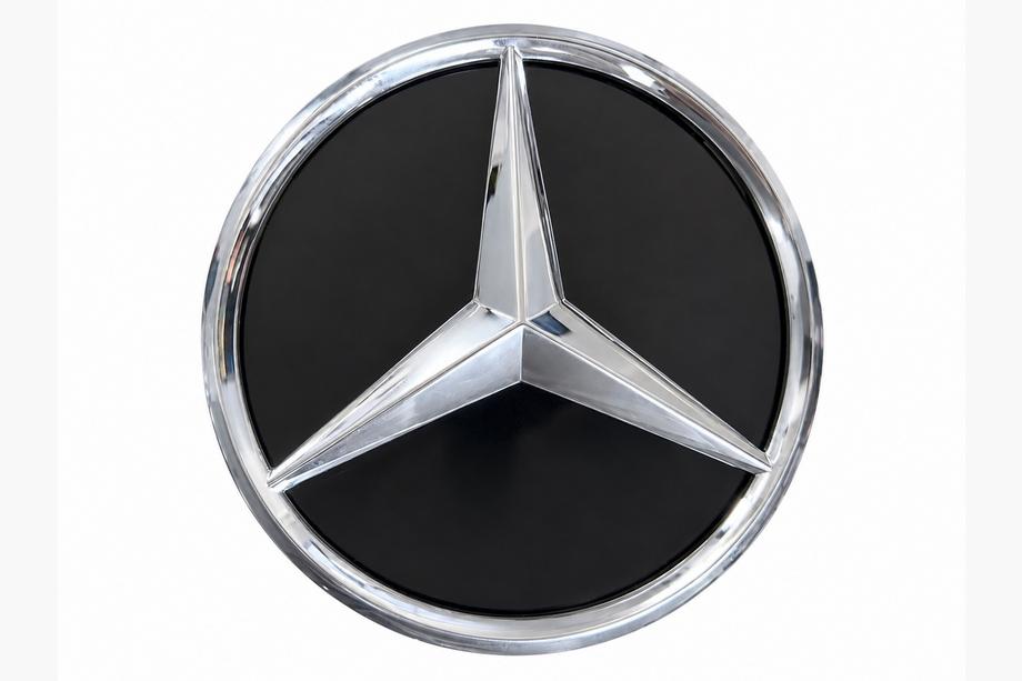 Mercedes C-klasse W205 2014–2021 Voorembleem met glanzende behuizing (18,4 cm) Foto 1