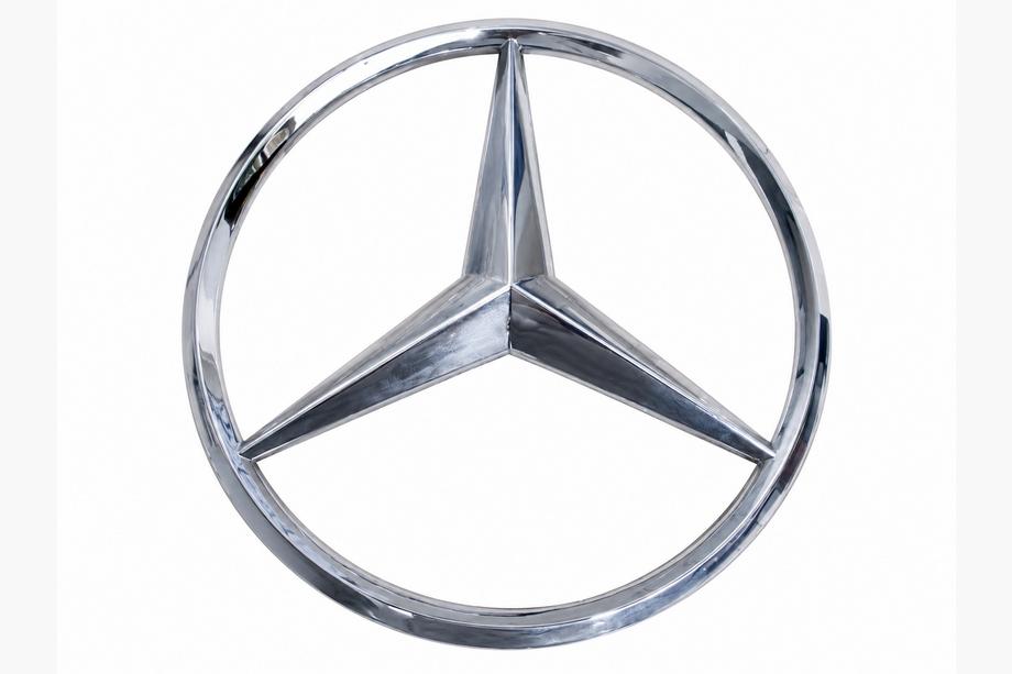 Mercedes E-class W213 2016–2023 Frontembleem (18,5 cm) Image