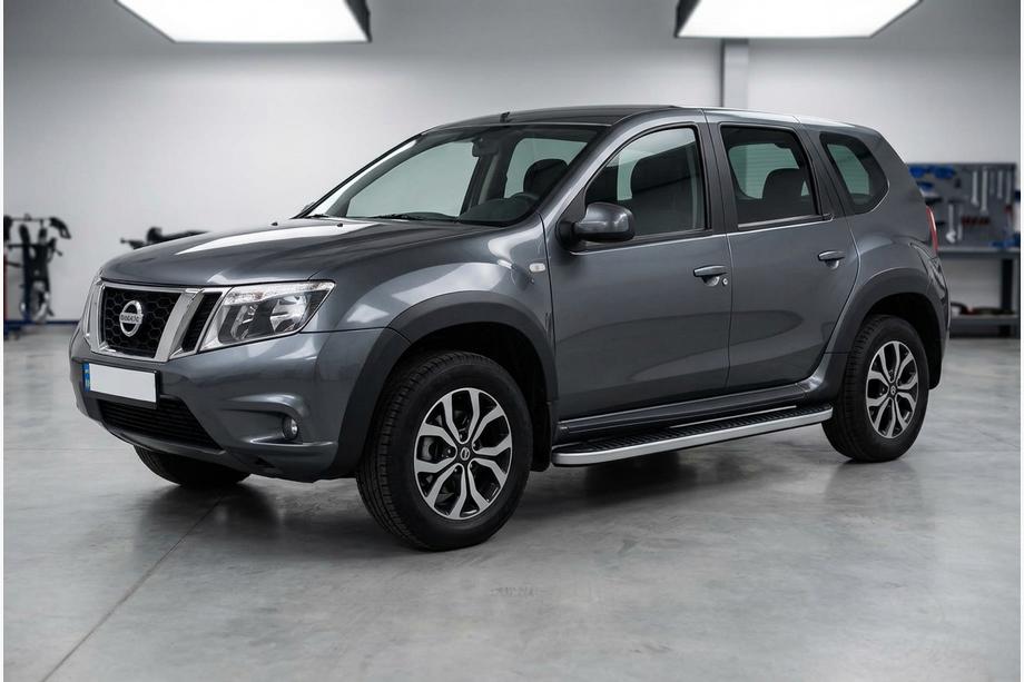 Nissan Terrano 2014– Side steps Tayga Grey (2 stuks, aluminium) Image