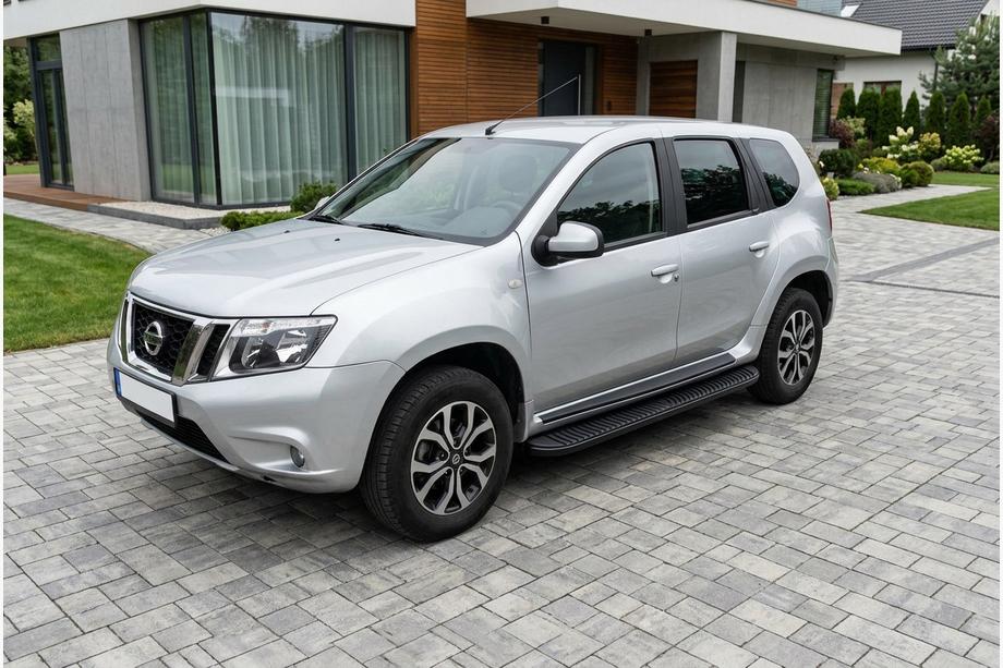 Nissan Terrano 2014– Tayga Black zijtreden (set van 2, aluminium) Image