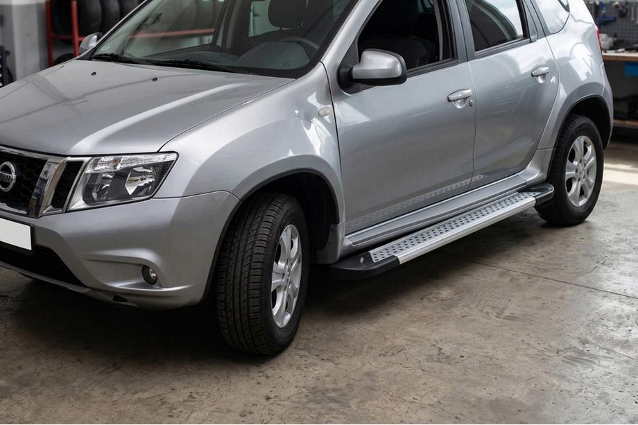 Nissan Terrano 2014– Zijdrempels Vision New Grey (set van 2, aluminium) Image