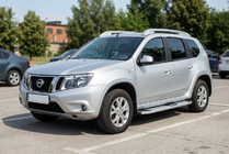 Nissan Terrano 2014– Mevsim Grey side steps (2 stuks, aluminium) foto 1