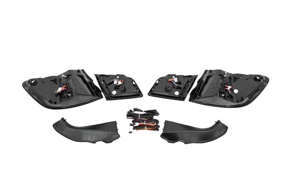 BMW 5 Serie F10/F11 2010–2016 Achterlichten (Black LCI design) Foto 8