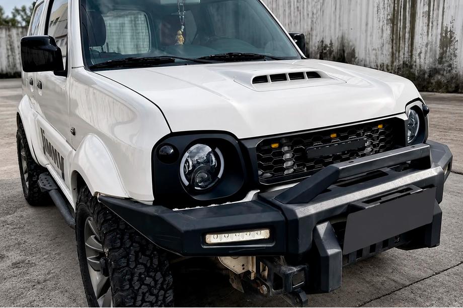 Suzuki Jimny 1998–2018 Set koplampen en grille (OffRoad) Image