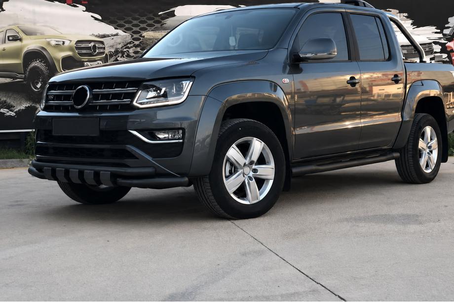 Volkswagen Amarok 2010–2022 Frontbeschermbeugel F3-08.7 Black (RVS) Foto 2