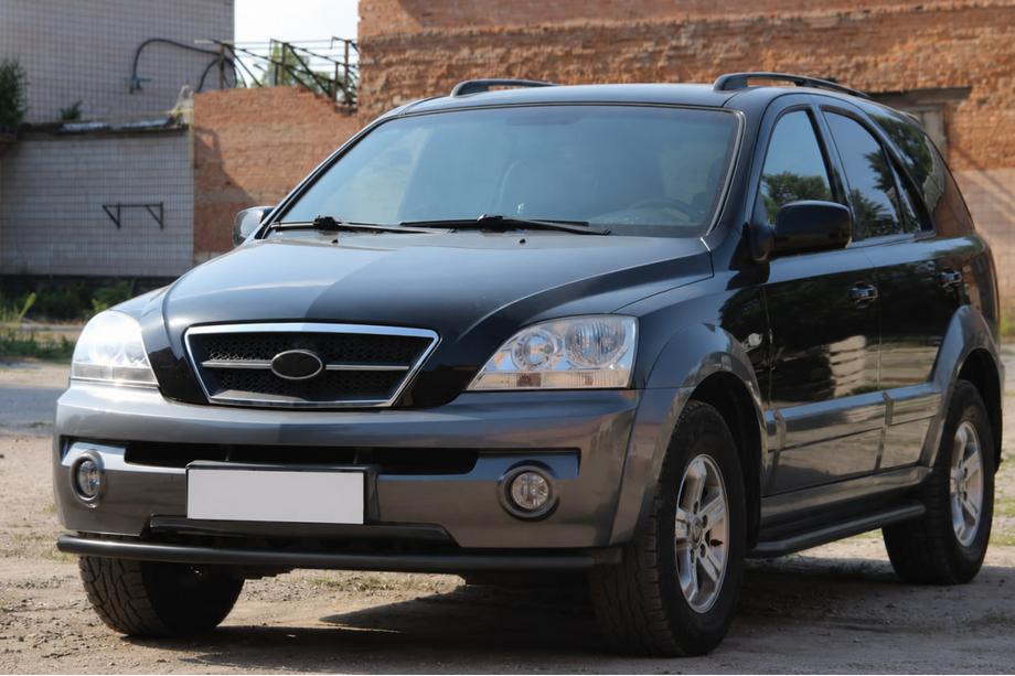Kia Sorento I BL 2002–2009 Voorbumperbescherming ST008 Black (RVS) Foto 1