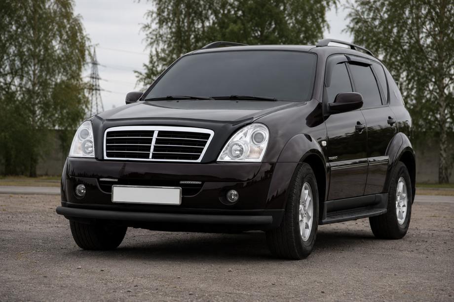 SsangYong Rexton I 2001–2017 Voorbumperbescherming ST008 Black (RVS) Image