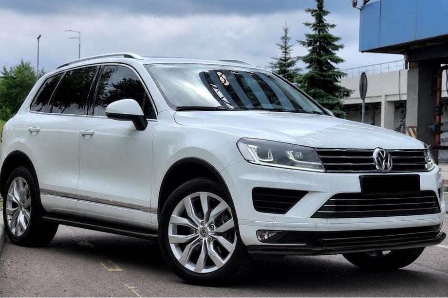Volkswagen Touareg 2010–2018 Bullbar ST014 Black (roestvrij staal) Image