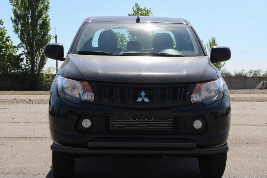Mitsubishi L200 2015–2024 Bullbar ST014 Black (roestvrij staal) Image