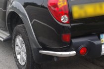 Mitsubishi L200 2006–2015 Achterhoeken AK003 (2 st., RVS) foto 1