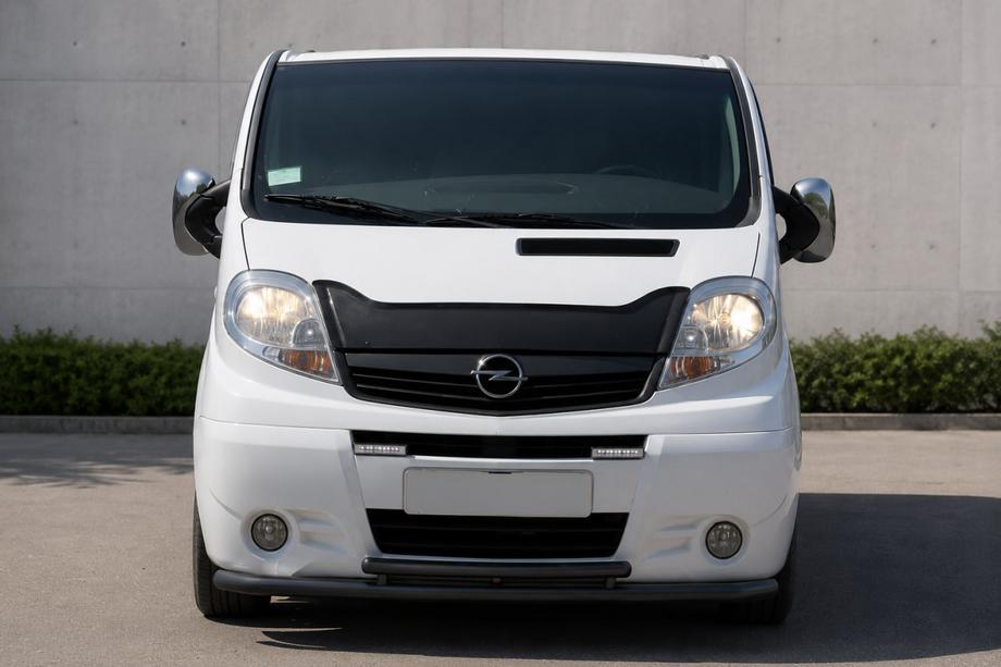 Opel Vivaro 2001–2015 Frontbeschermbeugel ST014/2 Black (RVS) Image