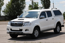 Toyota Hilux 2006–2015 Voorbumperbeschermer ST015 Black (RVS) foto 2