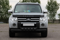 Mitsubishi Pajero Wagon III 1999–2006 Voorbumperbeschermer ST015 Black (RVS) foto 2