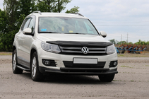 Volkswagen Tiguan 2007–2016 Voorbescherming ST016 Black (RVS) foto 2
