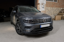 Volkswagen Tiguan 2016–2023 Voorbescherming ST016 Black (RVS) foto 1