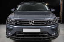 Volkswagen Tiguan 2016–2023 Voorbescherming ST016 Black (RVS) foto 2