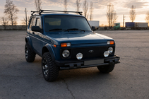 Lada Niva en Urban 1977– Bullbar ST015 Black (RVS) foto 3