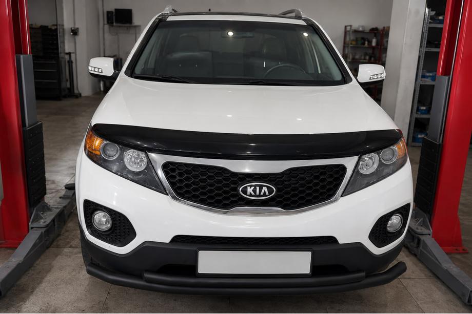 Kia Sorento II XM 2009–2014 Onderste voorbumperbeugel Black (RVS) Image