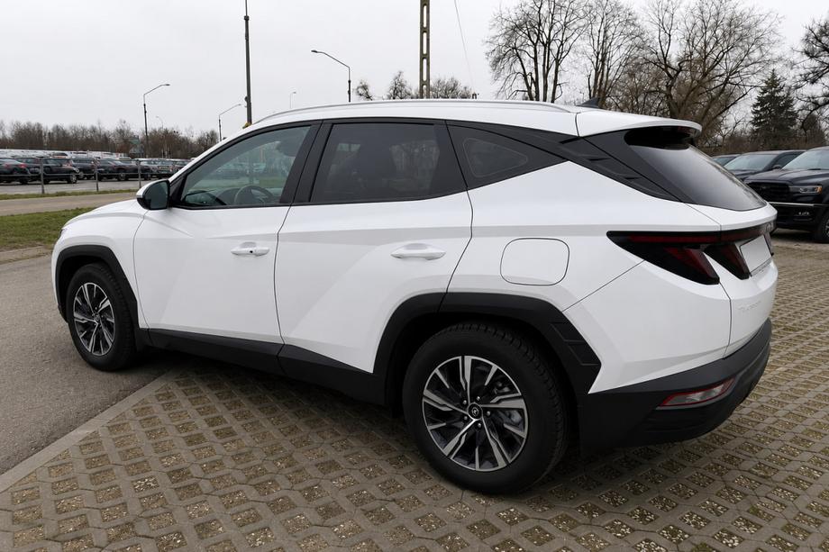 Hyundai Tucson NX4 2021– Geïntegreerde dakrails grijs OEM (Long, aluminium, montage met lijm) Image