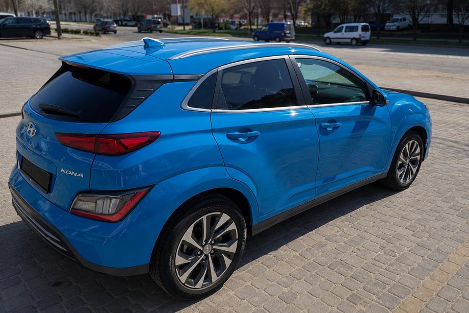 Hyundai Kona 2017–2023 Grijze OEM dakrails (aluminium, montage met lijm) Foto 3
