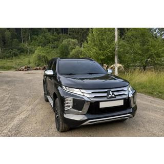 Geïntegreerde dakrails zwart OEM (2019-, aluminium) Mitsubishi Pajero Sport 2015– foto 2