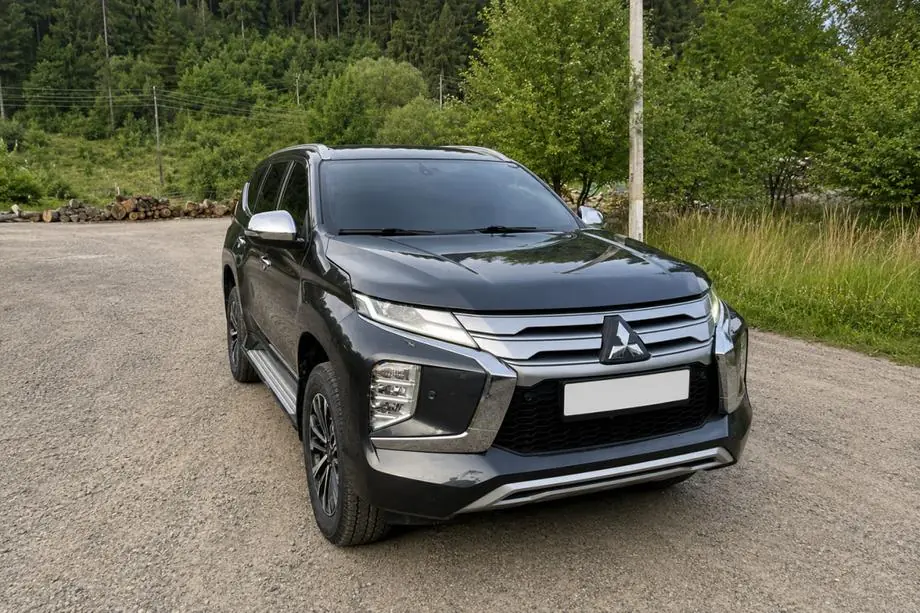 Mitsubishi Pajero Sport 2015– Geïntegreerde dakrails grijs OEM (2019-, aluminium) Foto 1