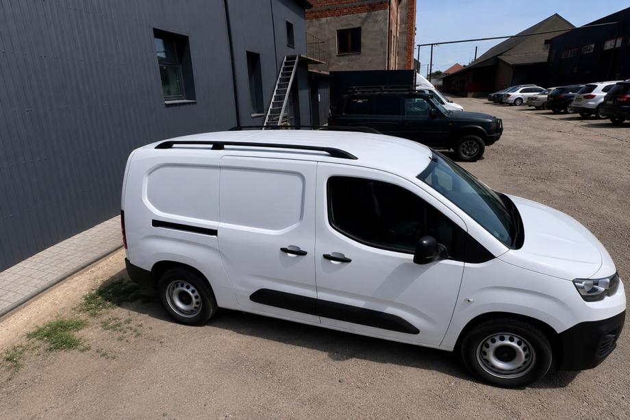 Citroen Berlingo/Multispace 2018– Zwarte dakrails (Turks design) Lang, metalen montagevoeten Image