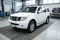 Nissan Pathfinder R51 2005–2014 Side steps Allmond White (2 st., aluminium) foto 1