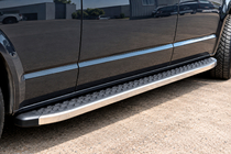 Volkswagen T5 Caravelle 2004–2010 BlackLine side steps (2 stuks, aluminium) Lange wielbasis foto 1