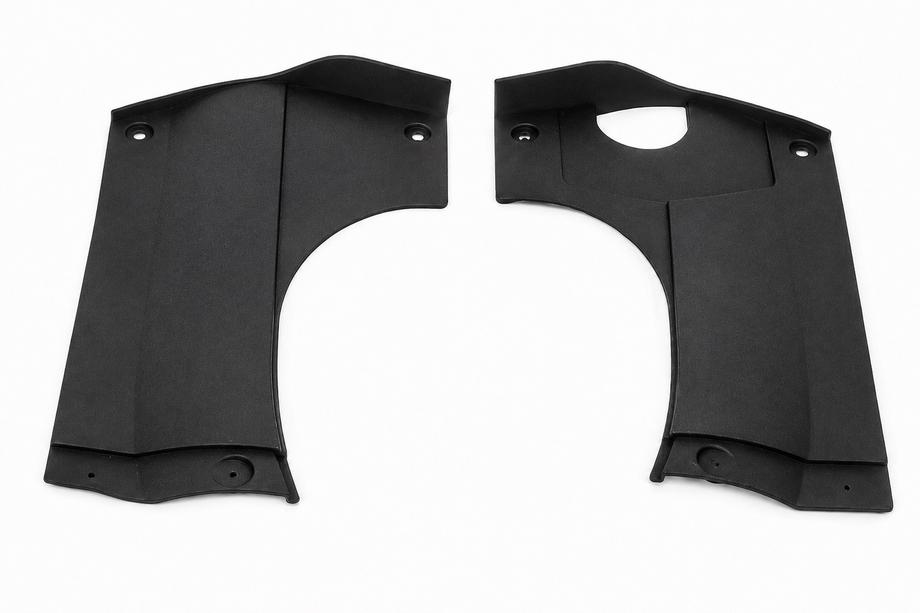 Lexus LX570/450d 2008–2022 Kunststof afdekpanelen onder de motorkap, set van 2 stuks (één met ronde uitsparing) Image