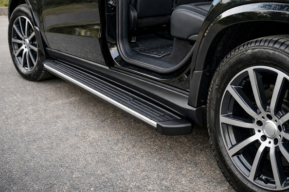 Mercedes GLS X167: side steps voor schonere dorpels en makkelijker instappen Foto 1