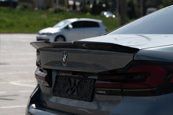 Van een standaard BMW G30 naar M5 Competition 2021: wat is gemonteerd Foto 9