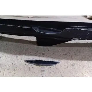 Afgeprijsd: Front lip spoiler DPT v2 (met fins, voor M5 Hamann, hoogglans zwart) foto 2
