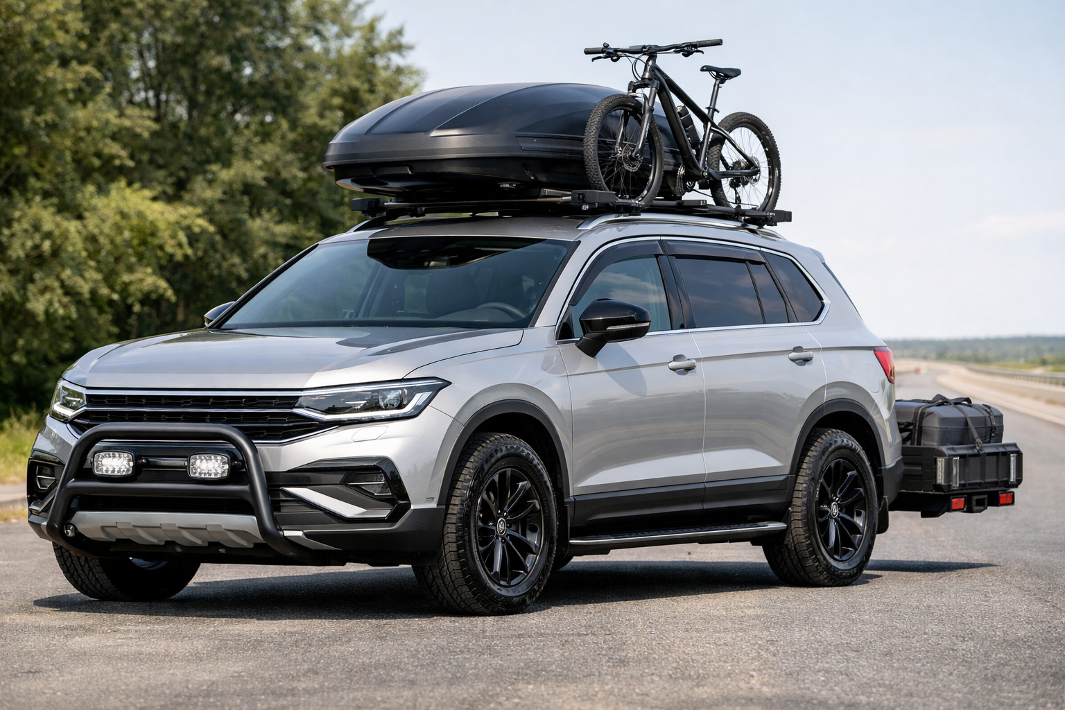 Wat te monteren op de Volkswagen Tiguan van de derde generatie voor stad en snelweg