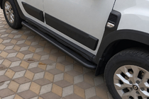 Dacia Duster 2018–2024 Zijsteps Premium (2 stuks, RVS) Black foto 2