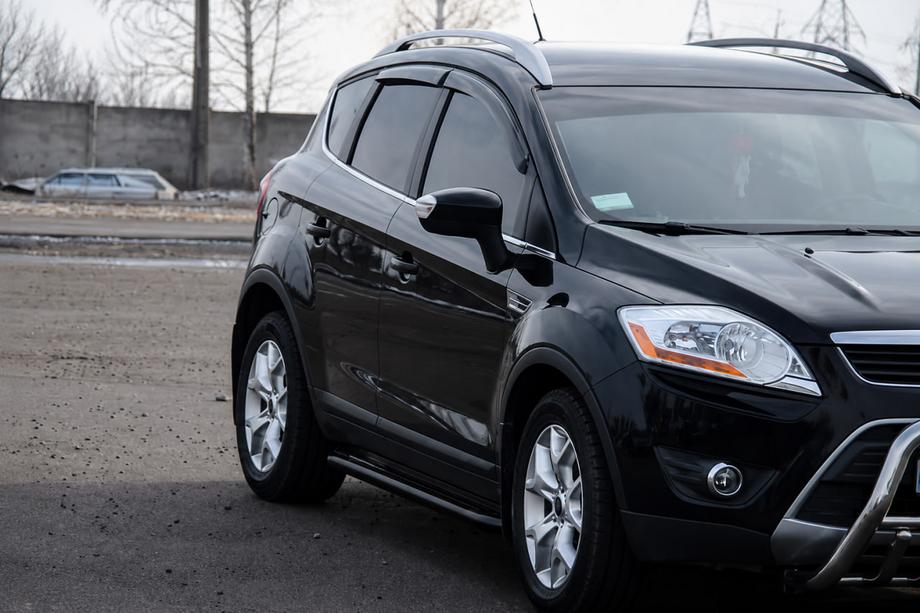 Ford Kuga 2008–2013 Side steps Premium (2 stuks, RVS) Black Image