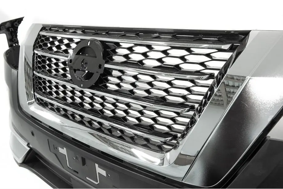 Nissan Patrol Y62 2010–2024 Voorbumper compleet (2020-2024) Foto 7