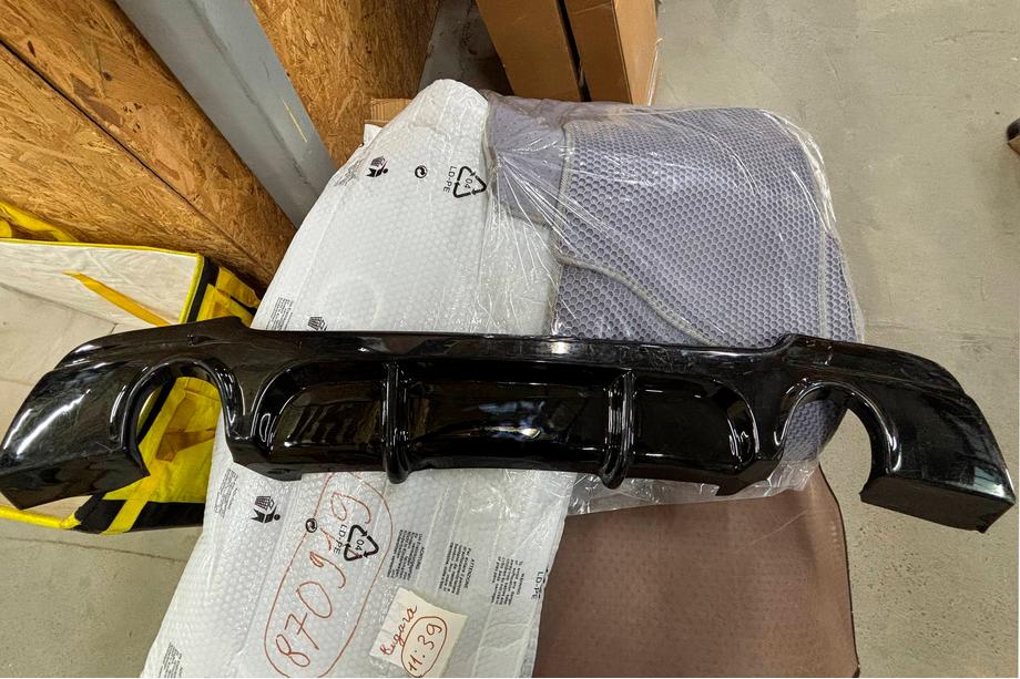 BMW 3-serie E92/E93 2006–2013 Outlet Achterbumper diffuser DPT (voor E92 M-Sport, zwart hoogglans) Foto 2