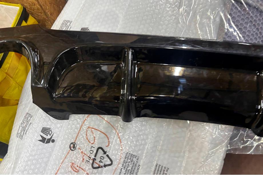 BMW 3-serie E92/E93 2006–2013 Outlet Achterbumper diffuser DPT (voor E92 M-Sport, zwart hoogglans) Foto 4
