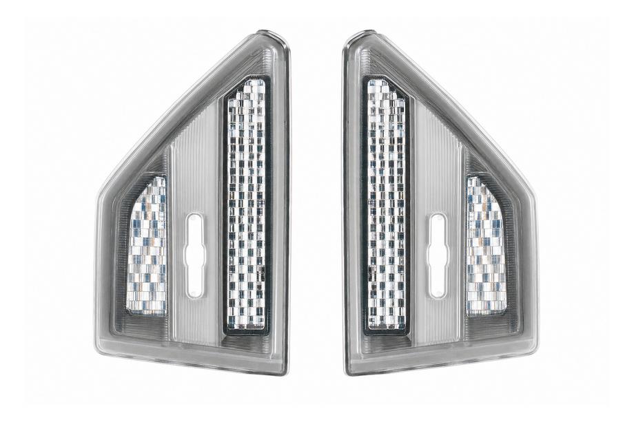 Land Rover Freelander II 2006–2014 Zilverkleurige sierlijst voor spatbordventilatieopening (2010) Image