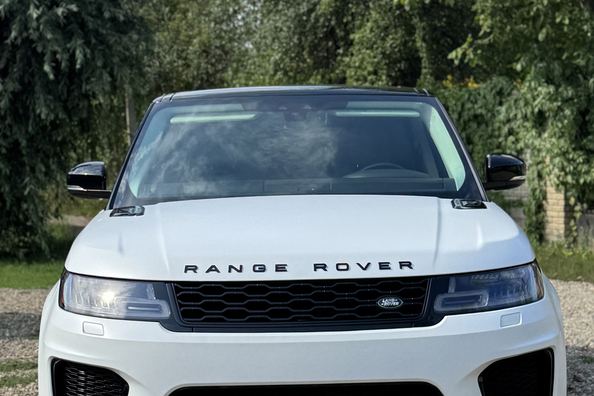 Range Rover Sport L494 2018–2022: montage van SVR-bodykit – ons werk Foto 19