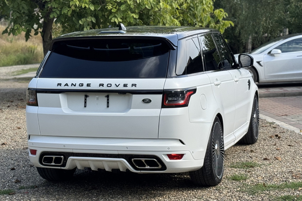 Range Rover Sport L494 2018–2022: montage van SVR-bodykit – ons werk Foto 12