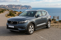 Volvo XC40 2018– Side steps Fullmond Black (2 stuks, aluminium) foto 1