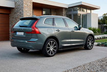Volvo XC60 2017– Side steps Fullmond Black (2 st., aluminium) foto 1