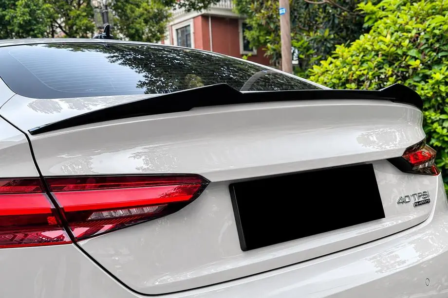 Audi A5 2016–2025 M4-Style spoiler (voor Sportback/Coupé, hoogglans zwart) Foto 1