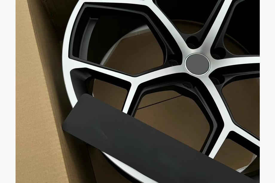 Audi Q8 2018– Gesmede velgen OEM R22 V4 (4 stuks) Foto 10