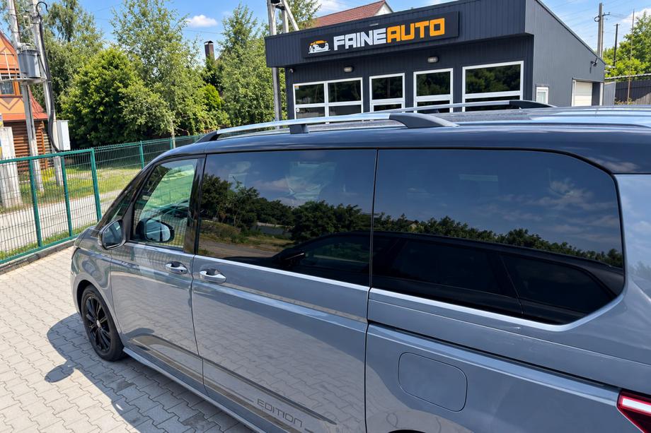 Volkswagen T7 2021– Chromen dakrails Foto 2