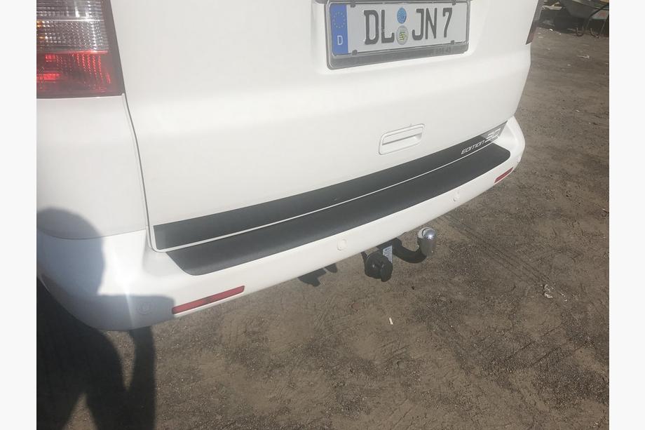 Volkswagen T5 Transporter 2003–2010 Achterbumperbeschermer met opstaande rand (ABS-kunststof) Foto 5