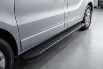 Opel Vivaro 2001–2015 Bosphorus Black side steps (2 st., aluminium) foto 1
